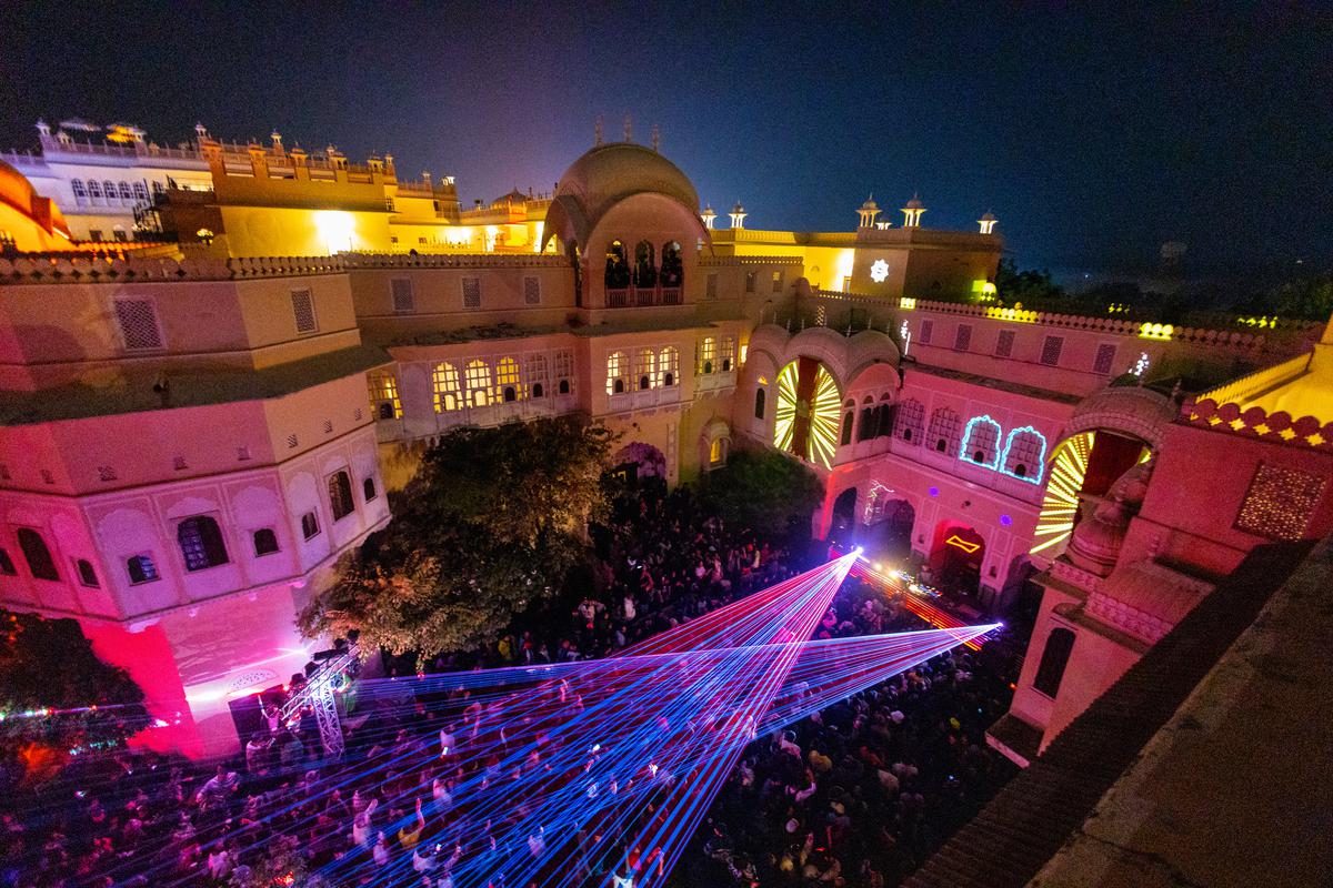 Magnetic Fields Vibing to electronic music in a 17th century palace